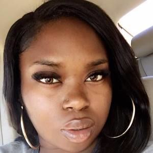 Meet your Posher, Delicia